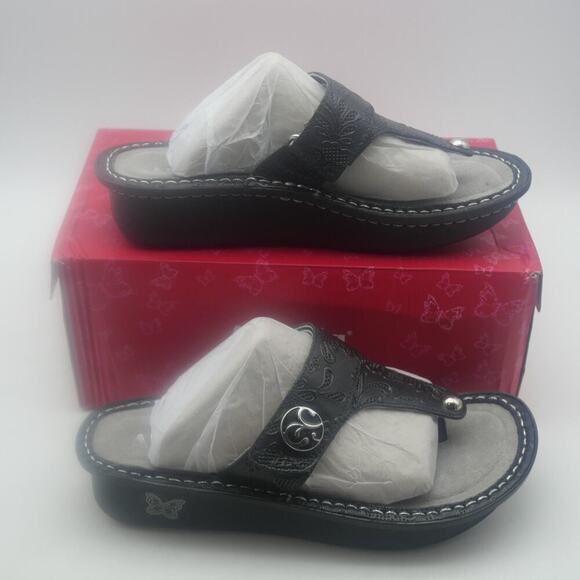NEW Alegria Women's 8.5-9 Carina Thong Sandals Hello Doily BLACK Size 38 - Picture 9 of 16